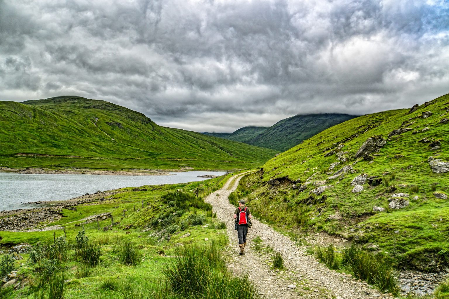 walking tours across scotland